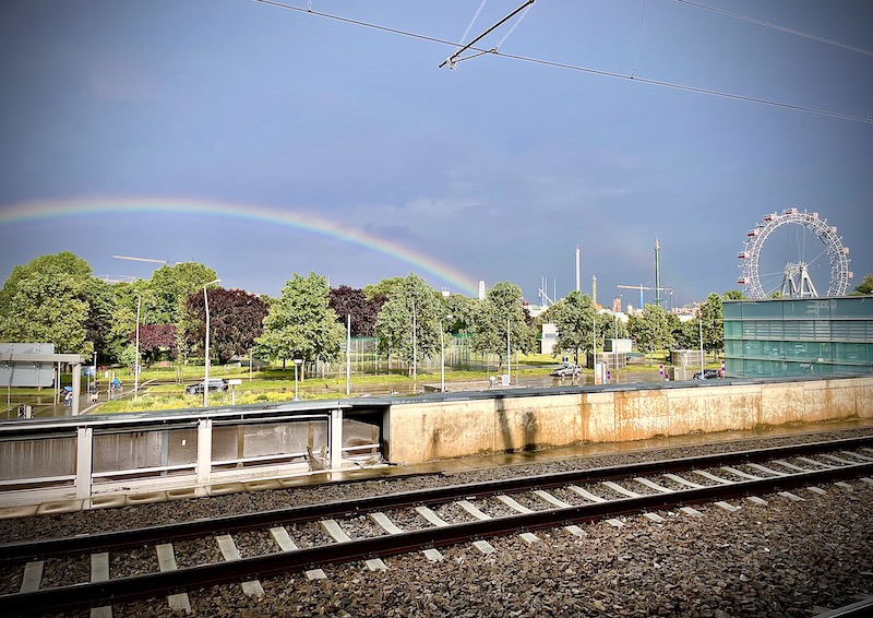 Wiener Riesenrad mit Regenbogen